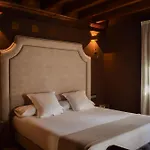 Casona De La Pinta