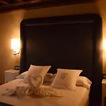 Casona De La Pinta Hotel