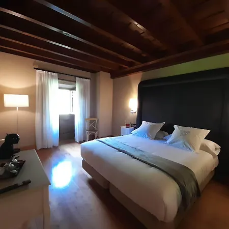 Casona De La Pinta