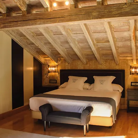 Casona De La Pinta Hotel
