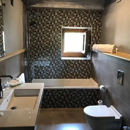 Casona De La Pinta